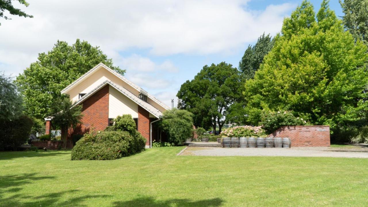 Fairhall Guest Lodge Woodbourne Exterior photo